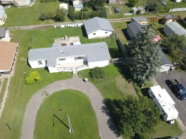 319 S Minto St, Granum, AB T0L 1A0