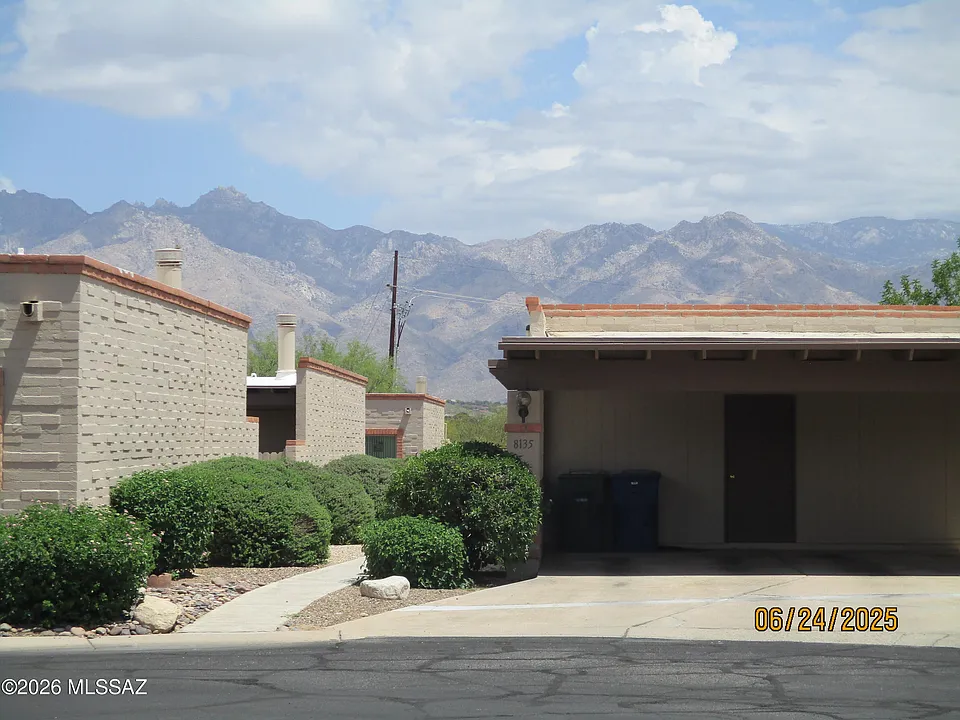 8134 E Daniella Cir