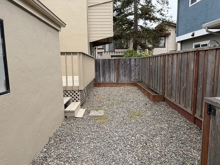 2069 Dolphin Dr — Photo 21