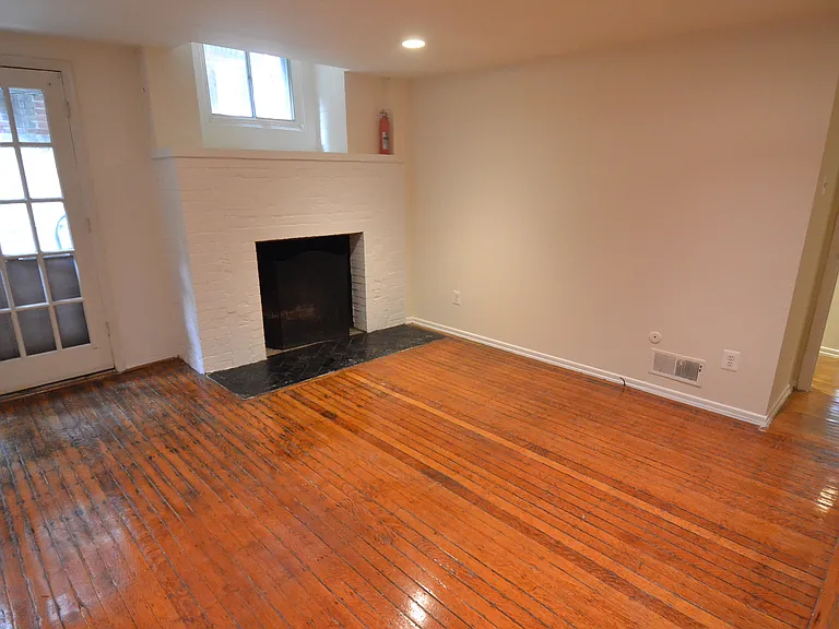 1012 Clinton St #1F — Photo 21