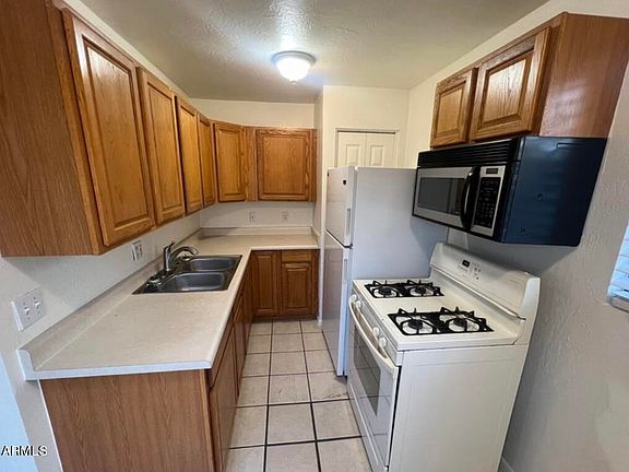 5th image of 4224 N 12TH Street #110