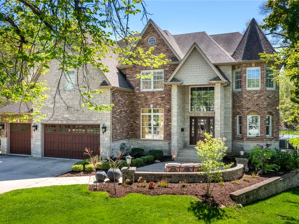 854 Santa Maria Dr, Naperville, IL 60540