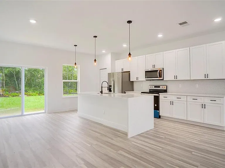 417 Marion Oaks Ln — Photo 7