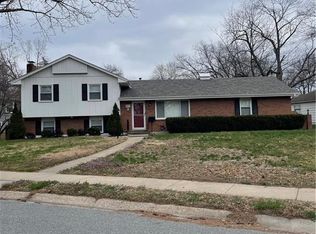 8913 Mastin St, Overland Park, KS 66212