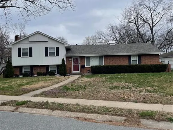 8913 Mastin St, Overland Park, KS 66212