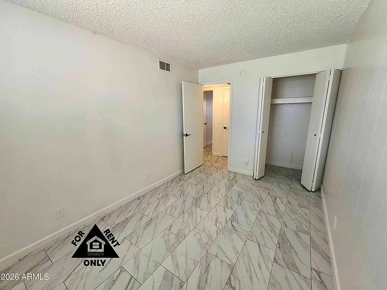 7132 W Wolf St — Photo 9