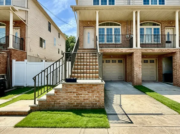 492 Bedford Ave, Staten Island, NY 10306
