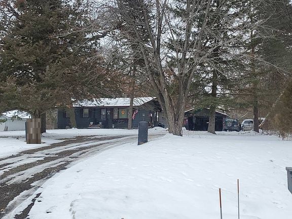 2nd image of 16361 Nowthen Blvd NW