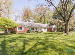 4930 Pine Ridge Rd, Toledo, OH 43615