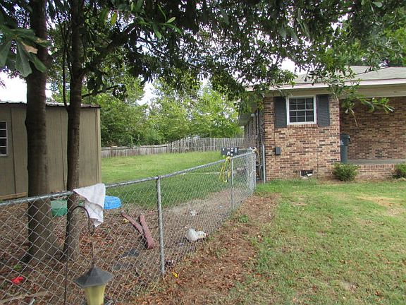 4th image of 3101 Edgewood Dr