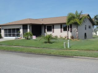 1924 Society Dr, Holiday, FL 34691