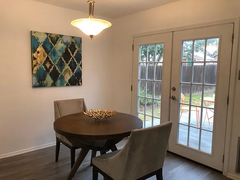 1402 Byers Ln — Photo 7