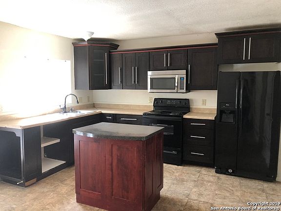 3rd image of 1332 Churing Dr