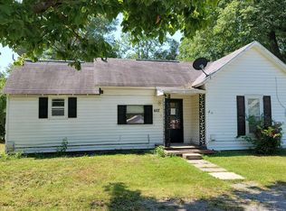607 4th St, Mc Cune, KS 66753