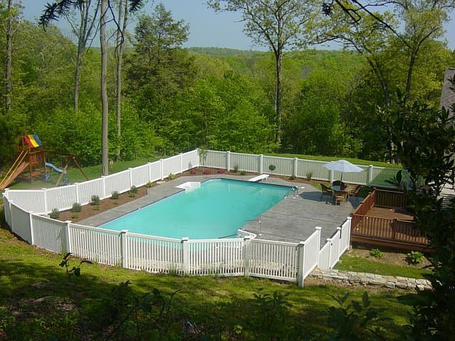 2nd image of 26 River Rd