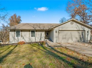 2 Wreston Ln, Bella Vista, AR 72715