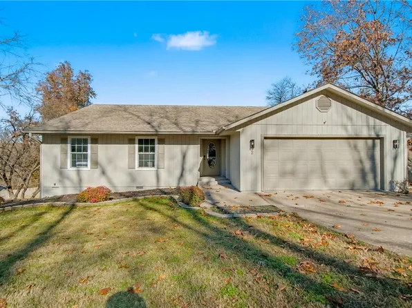 2 Wreston Ln, Bella Vista, AR 72715