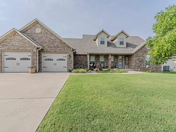 4402 Ridgefield Dr, Paragould, AR 72450