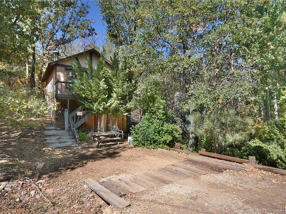 1st image of 330 Vista Ave