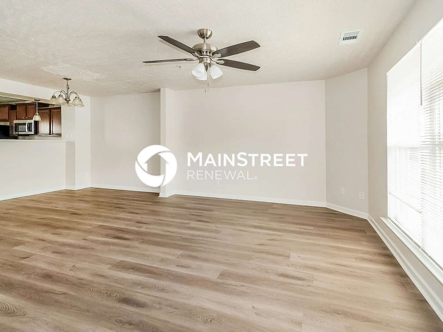 2029 George Buchanan Dr — Photo 3