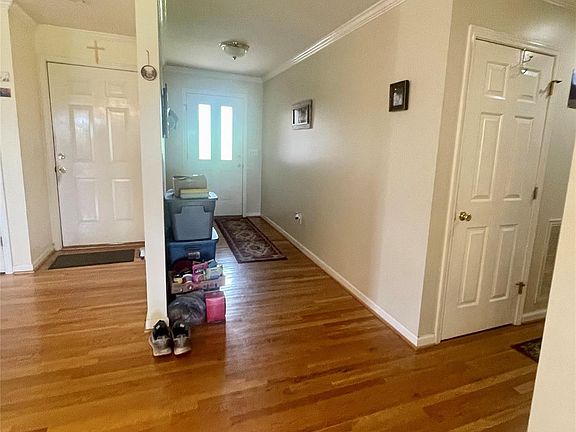 4th image of 8289 Madison Ln