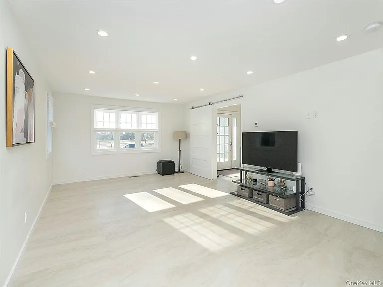 27 Pine St — Photo 21