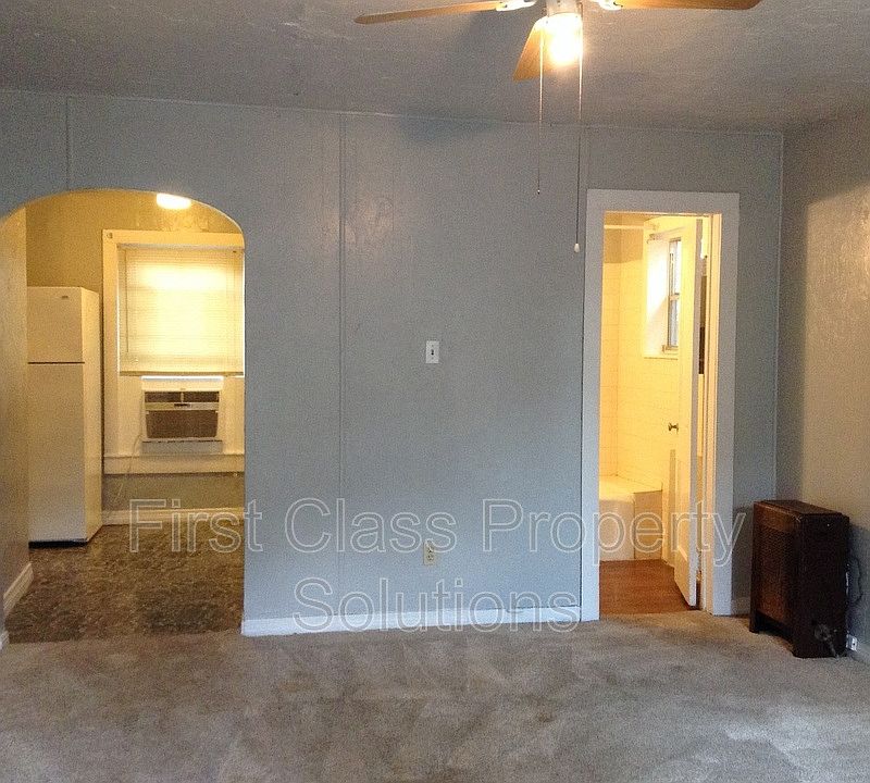 1st image of 121 NW 29th St APT 3/4