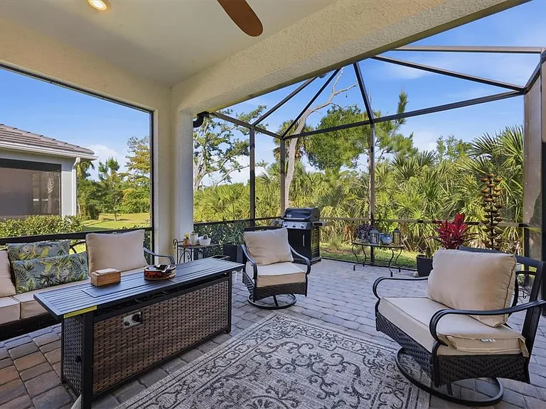 25029 Pearl Lake Cir — Photo 36