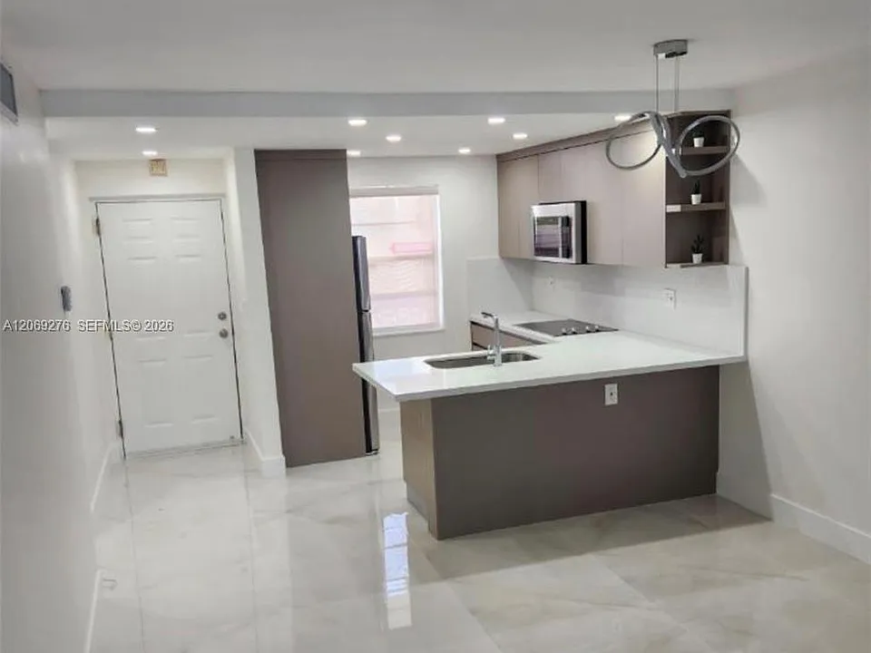 9440 Fontainebleau Blvd #508
