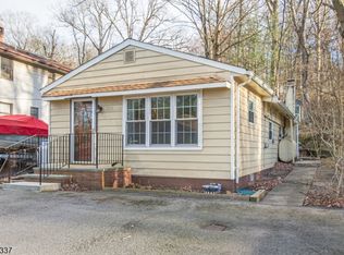 354 Maxim Dr, Hopatcong Boro, NJ 07843