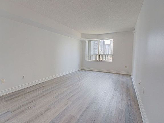 5th image of 325 Webb Dr #1405