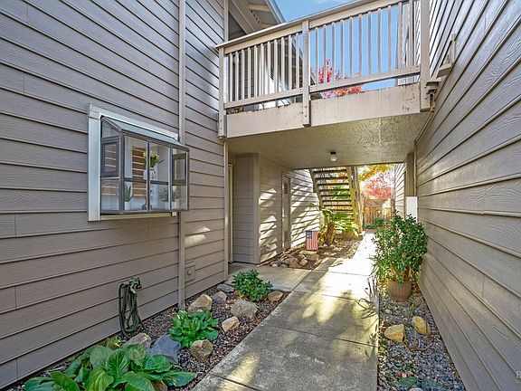 3rd image of 445 Mission Boulevard
