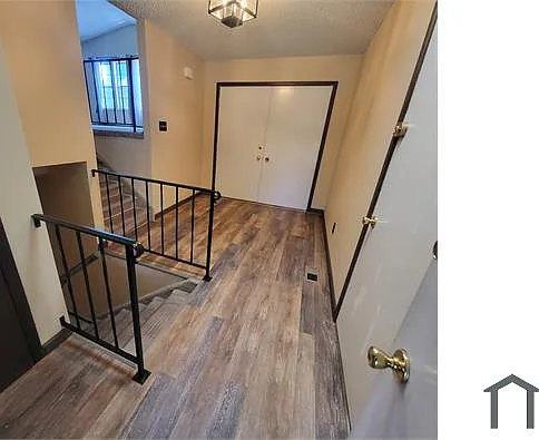 4 bed, 1841 sqft, $2,400 — Photo 2