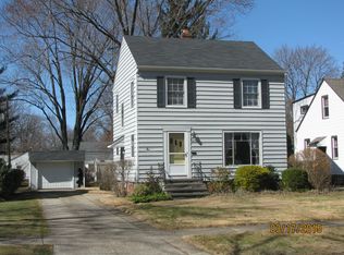 4256 W 211th St, Fairview Park, OH 44126