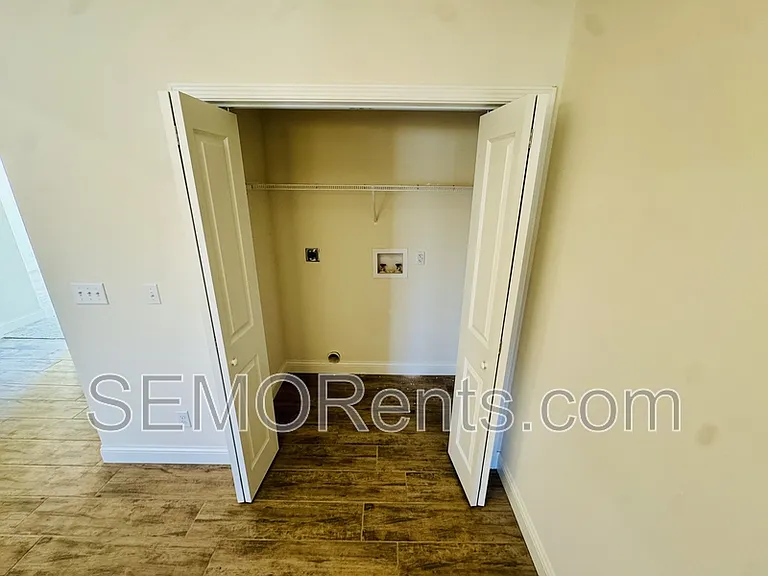 3932 McKendree Crossing Dr — Photo 7