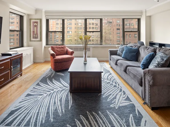 420 East 55th Street 10D image 1 of 7