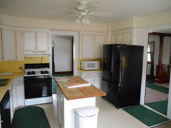 3rd image of 61 Bodine St
