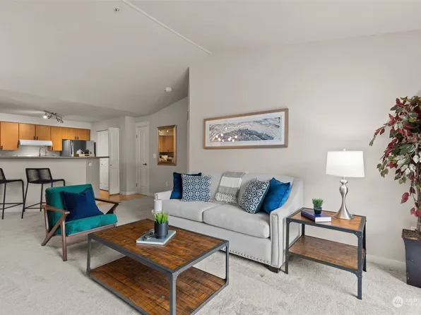 7711 NE 175th Street #E-305, Kenmore, WA 98028