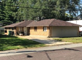 1449 Salerno Dr, Saint Louis, MO 63133