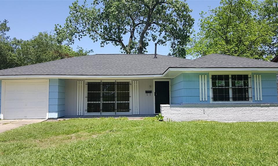 2nd image of 5623 Bellfort St