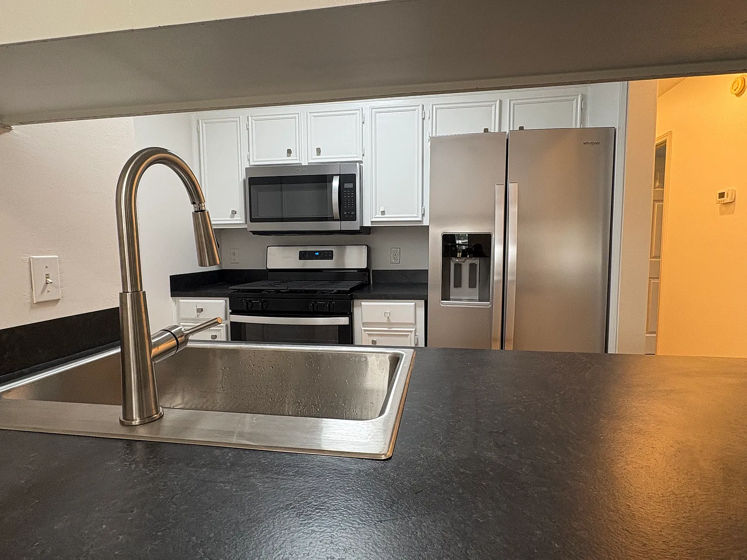 3 bed, 1584 sqft, $1,600 — Photo 4
