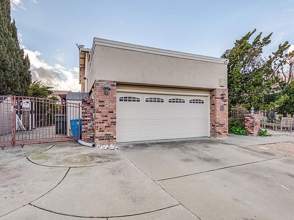 5th image of 14867 Herchell Dr