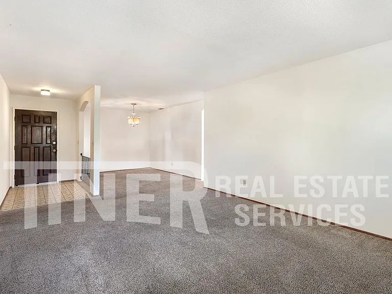 3000 Nikol St — Photo 8
