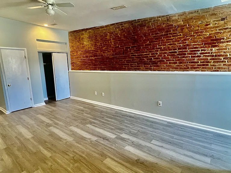 2436 E Fayette St #- — Photo 29