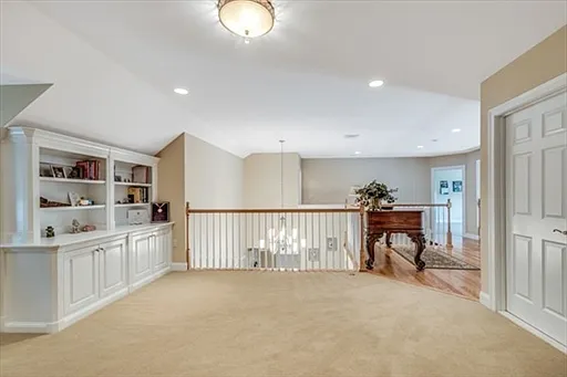 17 Ivana Dr #17 — Photo 17