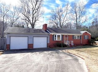 2215 Kery Dr, Greensboro, NC 27408