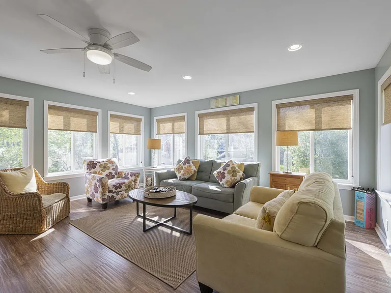 16 Grasshopper Ln — Photo 7