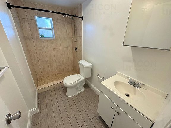 5th image of 1030 NW 32nd St APT 2