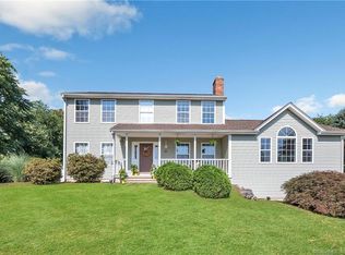 48 Beech Tree Hill Rd, Shelton, CT 06484