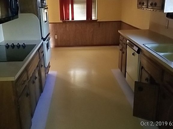 5th image of 409 Curts Dr